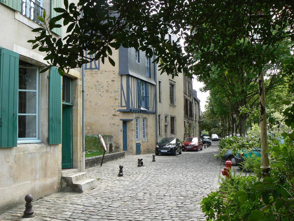 Logis Louisblanc, Muraille Romaine, Lit Queen-size, Centre * Le Mans