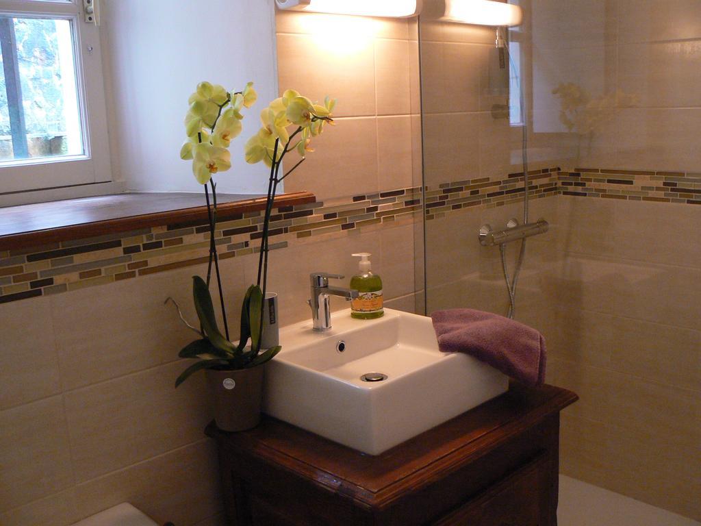 Logis Louisblanc, Muraille Romaine, Lit Queen-size, Centre