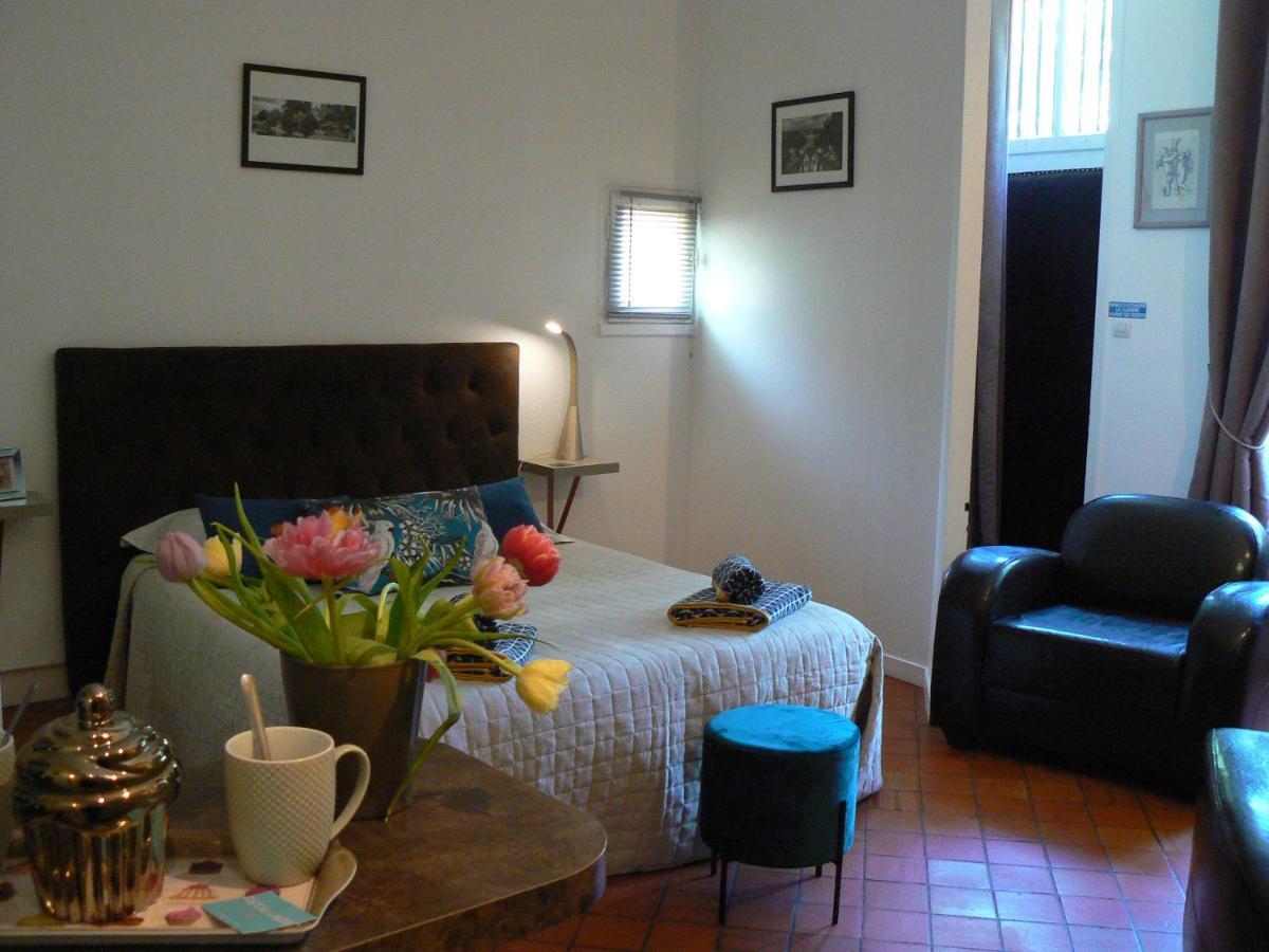 Logis Louisblanc, Muraille Romaine, Lit Queen-size, Centre Apartment